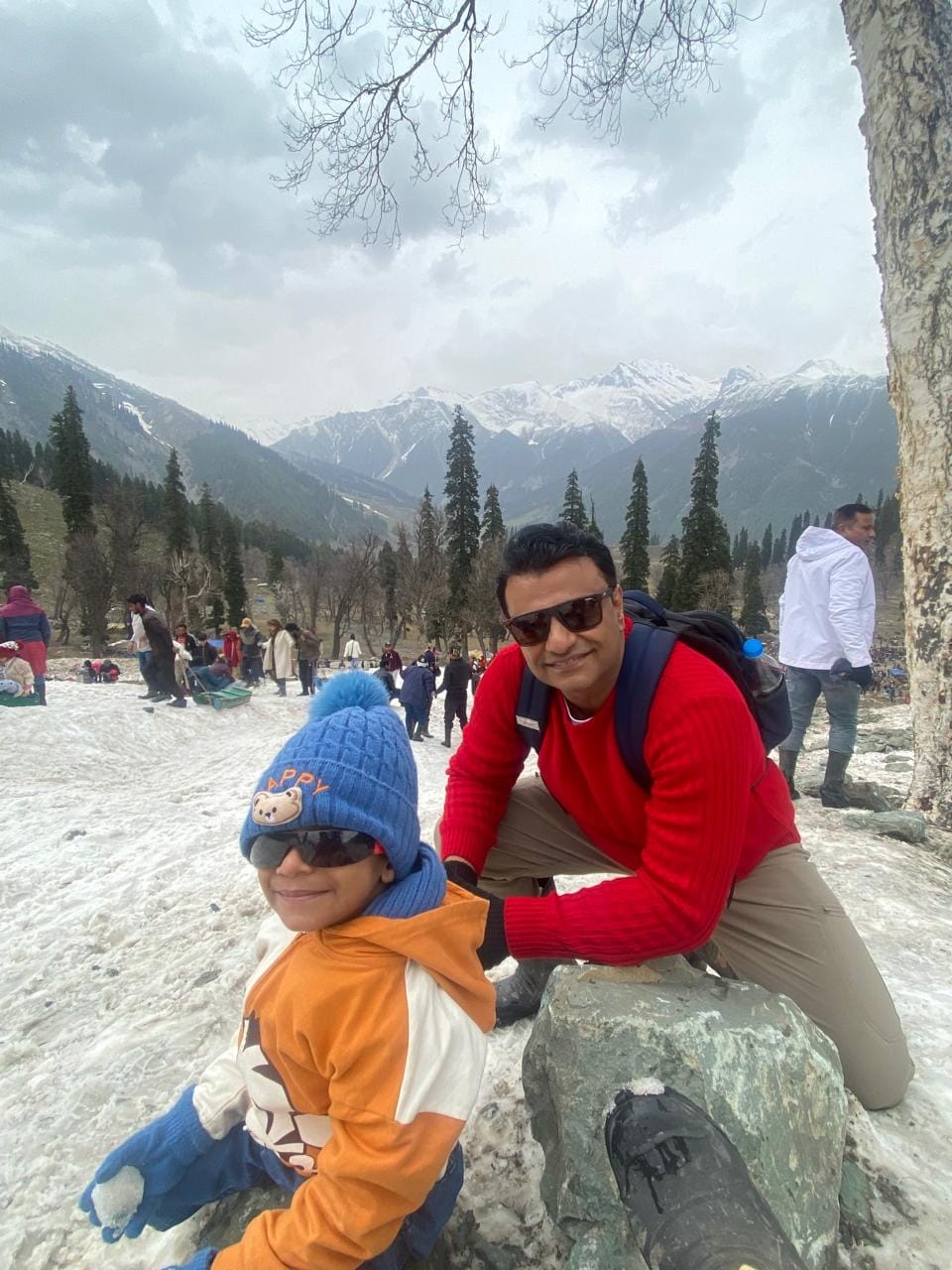 Bharat Bhushan with his son in snow-capped Kashmir | By special arrangement 