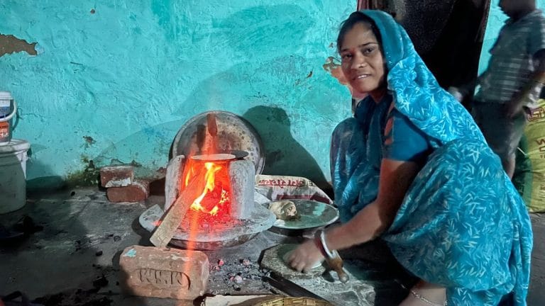 LPG crises bringing chulhas back, migrant workers suffering most. ‘Will leave city soon’