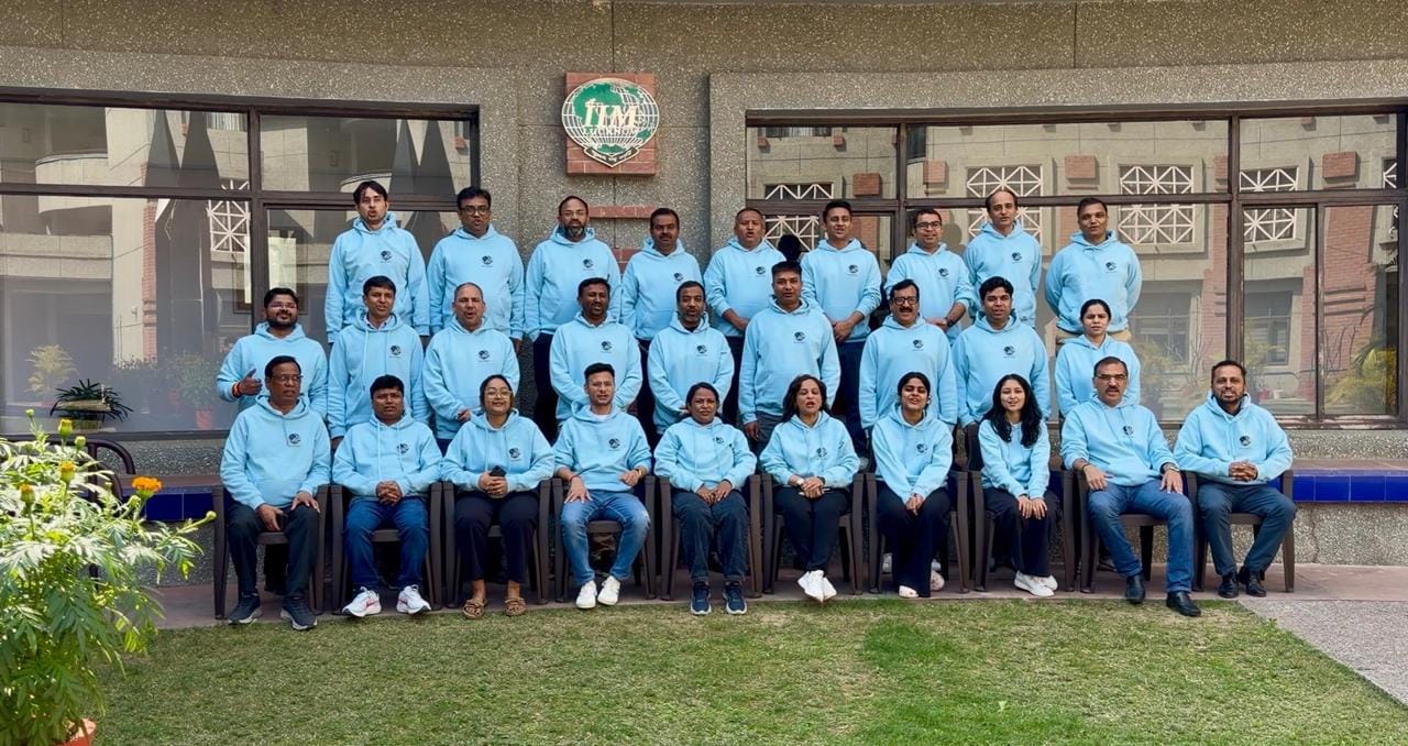 Subnesh Singh Tomar and his class at IIM Lucknow | special arrangement