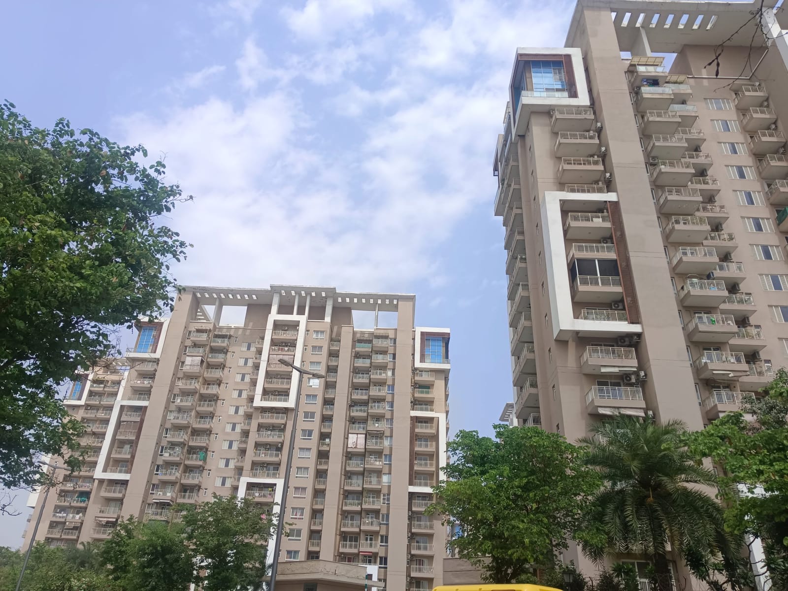 फेडरेशन ऑफ अपार्टमेंट ओनर्स एसोसिएशन की वकील और लीगल एडवाइजर ऋतु भरियोक ने कहा कि इन मामलों को पांच साल तक खींचने की ज़रूरत नहीं है. हालांकि, डिस्ट्रिक्ट रजिस्ट्रार ऑफिस में केस फाइल होने के बाद, स्टेट रजिस्ट्रार ऑफिस तक पहुंचने में लगभग दो साल लग सकते हैं | फोटो: अलमिना खातून/दिप्रिंट