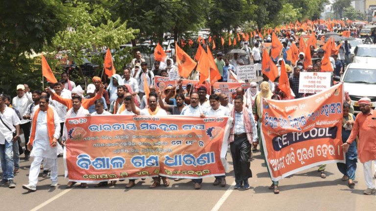 RSS affiliate rallies against Odisha BJP govt over mass retrenchment of contractual workers