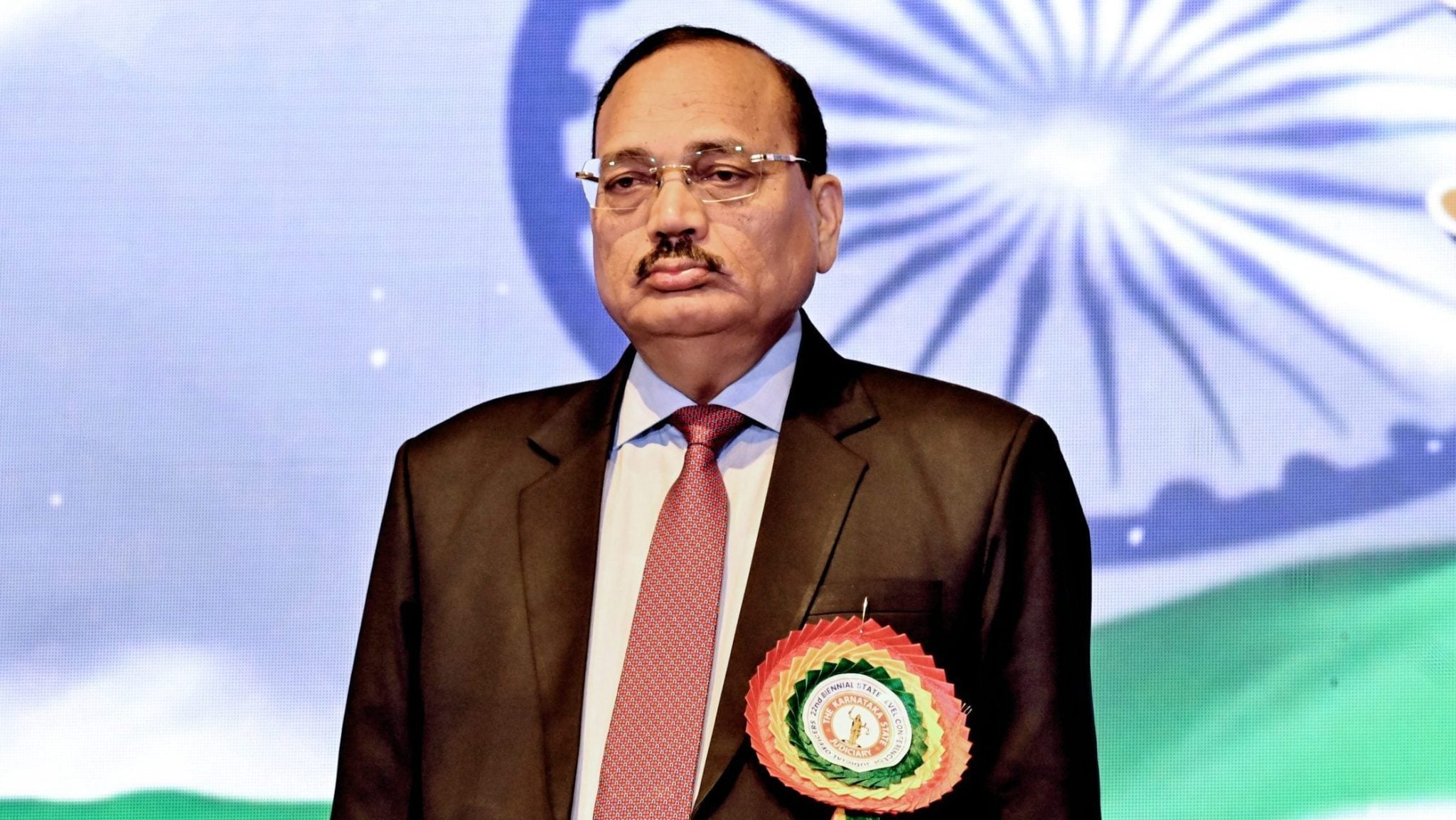 SC issues notices to Nikhil Wagle, Sanjay Raut in contempt plea over ...