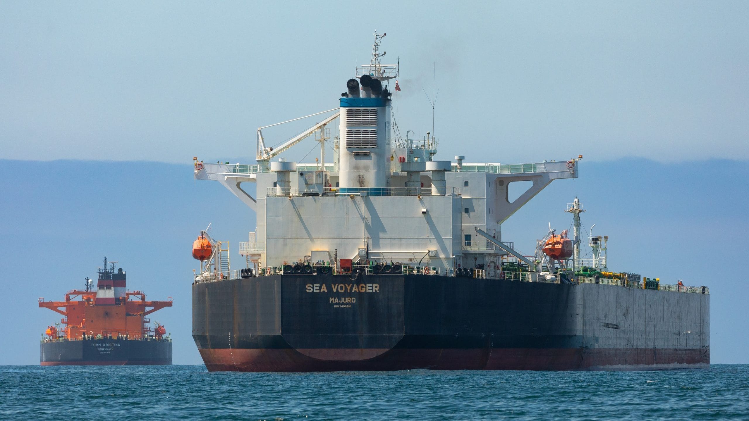 Oil prices plunge to 3-month low as US, Iran reach deal to reopen Strait of Hormuz