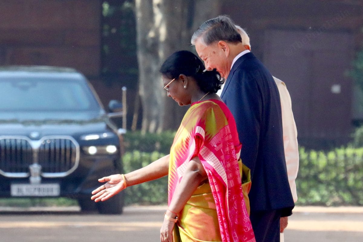 President Droupadi Murmu showing way to Vietnam's President To Lam at Rashtrapati Bhavan | Praveen Jain | ThePrint