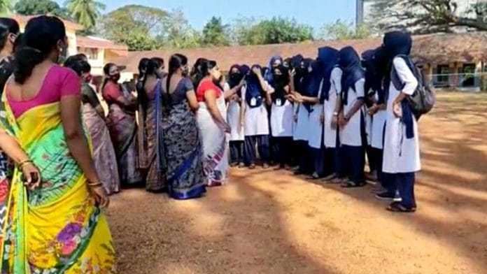 Students wearing hijab denied entry to Government PU College in Karnataka's Kundapur on 4 February 2022 | ANI