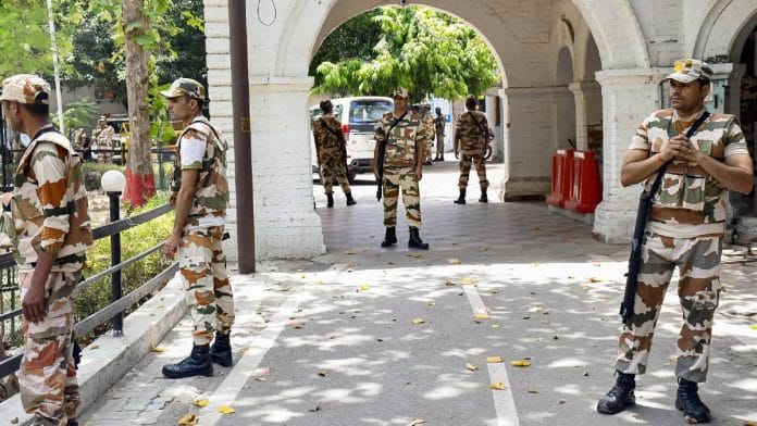 Dozens of ITBP personnel reached the Kanpur Police Commissioner’s office Saturday to protest over the inquiry conducted into an alleged medical negligence case relating to the mother of a jawan | ANI