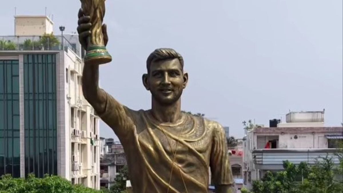 Messi statue in Kolkata will be brought down. Don’t want mishaps, says PWD