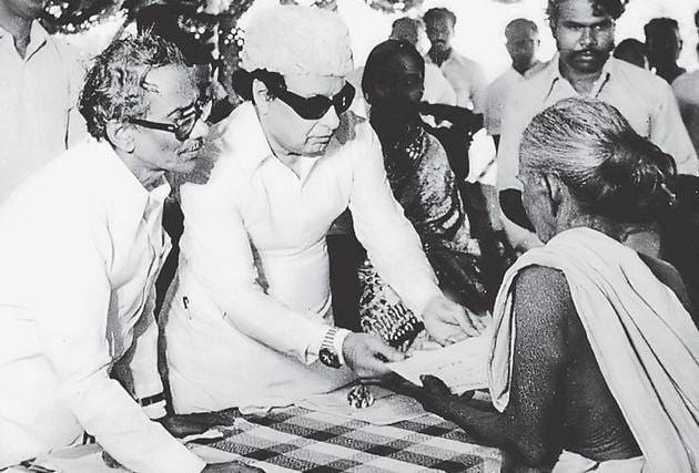 File photo of M.G. Ramachandran (MGR) collecting petitions from the public | Wikimedia Commons