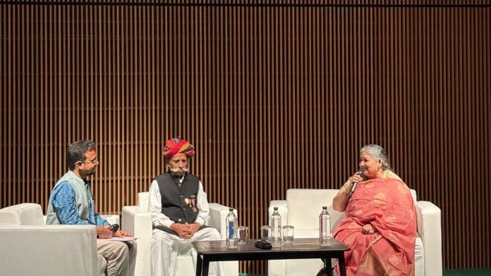 Lakha Khan (centre) and Shubha Mudgal (right) at Humayun’s Tomb Museum.