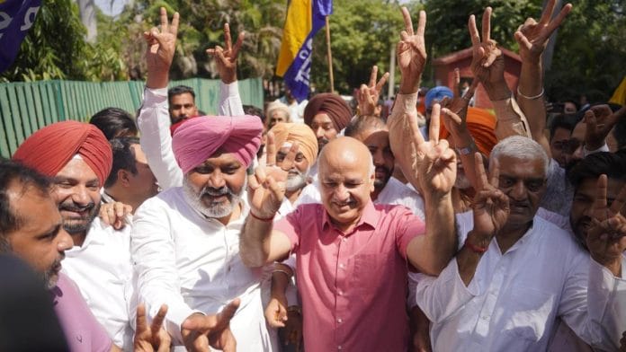 AAP leader Manish Sisodia celebrating the showing in the municipal polls with leaders, functionaries of the party's Punjab unit in Chandigarh on 29 May 2026 | X@msisodia