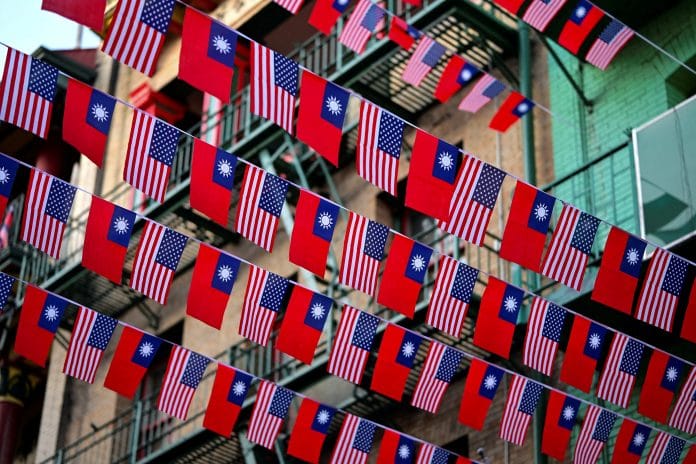 U.S. and Taiwanese flags are seen in San Francisco, California, January 28, 2026. REUTERS/Stephen Nellis/File Photo/File Photo