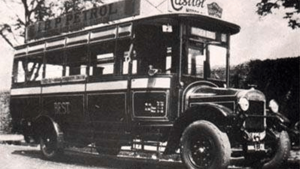 The city’s first BEST bus. | Photo: Wikimedia Commons 