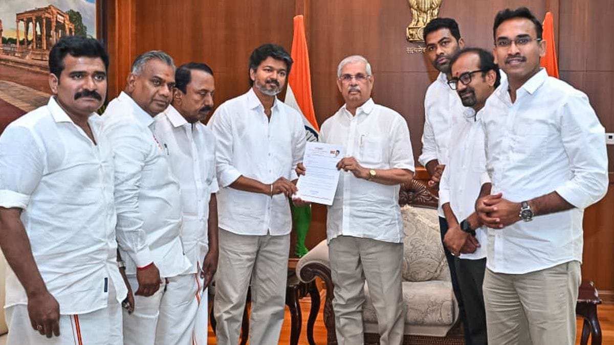 Tamil Nadu Governor Rajendra Arlekar with Tamilaga Vettri Kazhagam (TVK) chief Vijay at Lok Bhavan, in Chennai, 6 May | Photo: PTI