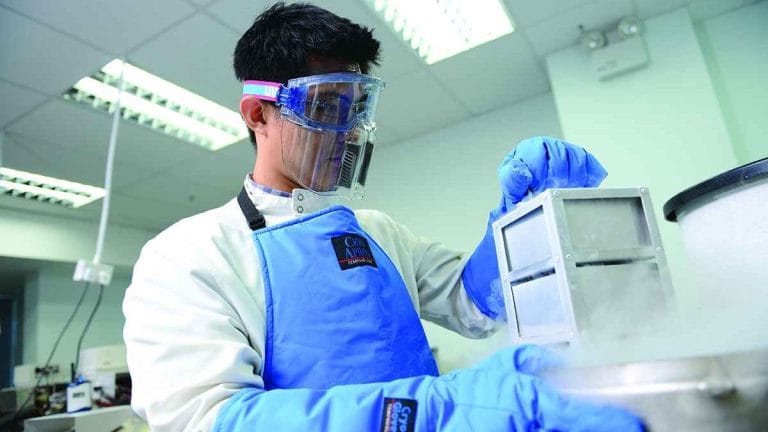 Storing your baby’s stem cells? Doctors say the science isn’t so sure