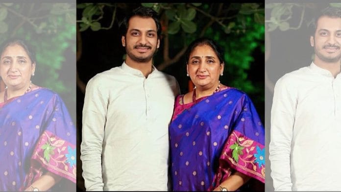 File photo: Parth Pawar with mother Sunetra Pawar | X: @SunetraA_Pawar