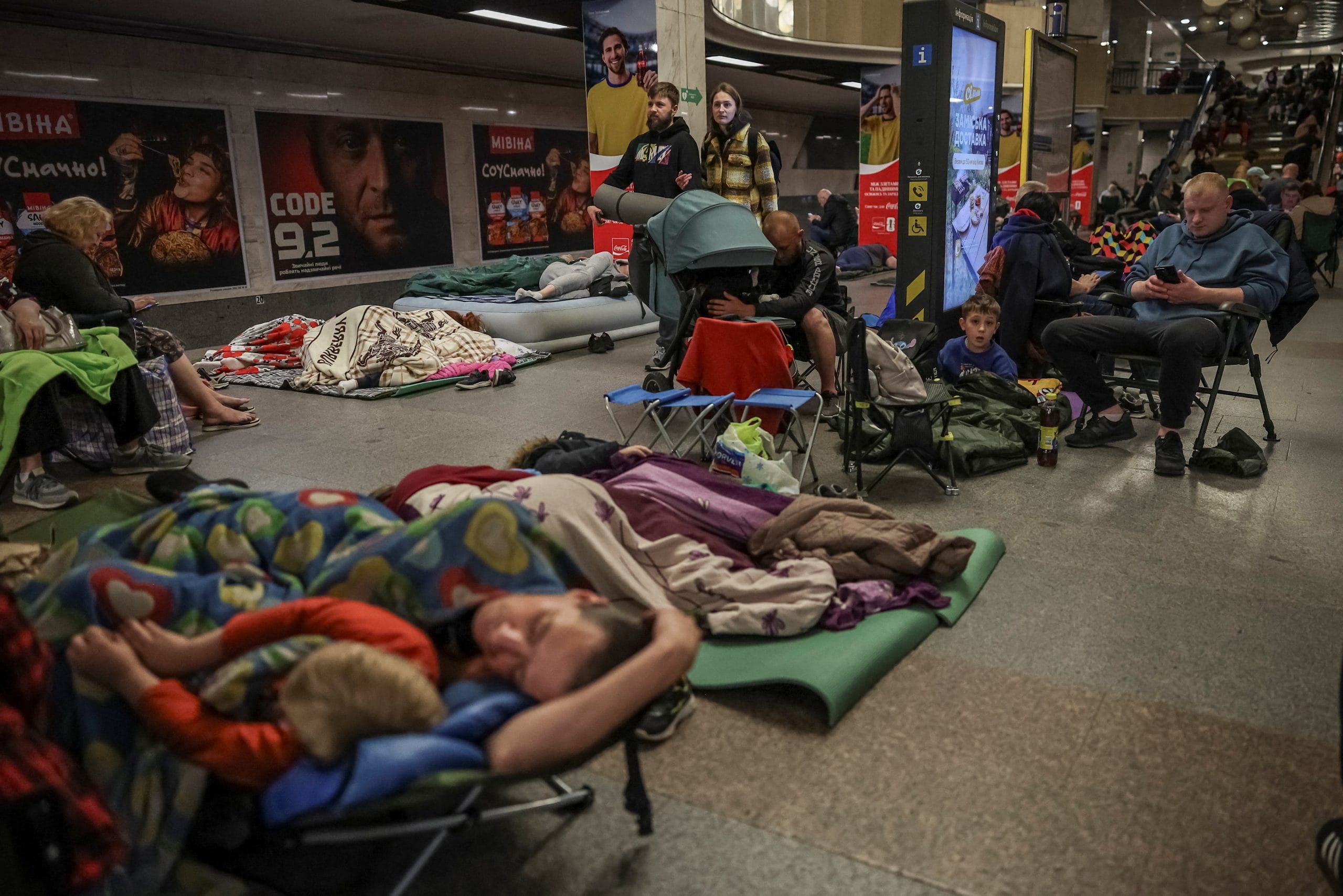 Residents sleep as they take shelter inside a metro station during a Russian missile and drone strike, amid Russia's attack on Ukraine, in Kyiv, Ukraine June 15, 2026. REUTERS/Alina Smutko