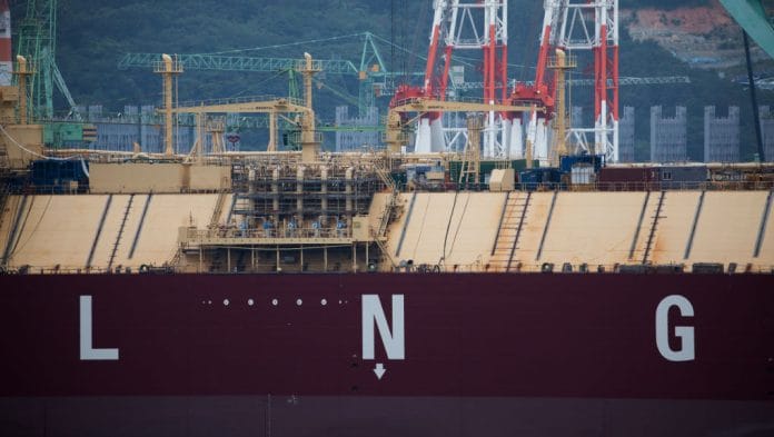 A liquefied natural gas (LNG) tanker sits under construction at the Samsung Heavy Industries Co. shipyard in Geoje, South Korea, on Tuesday, June 27, 2017. Samsung Heavy is one of the world's three biggest shipbuilders | BLOOMBERG