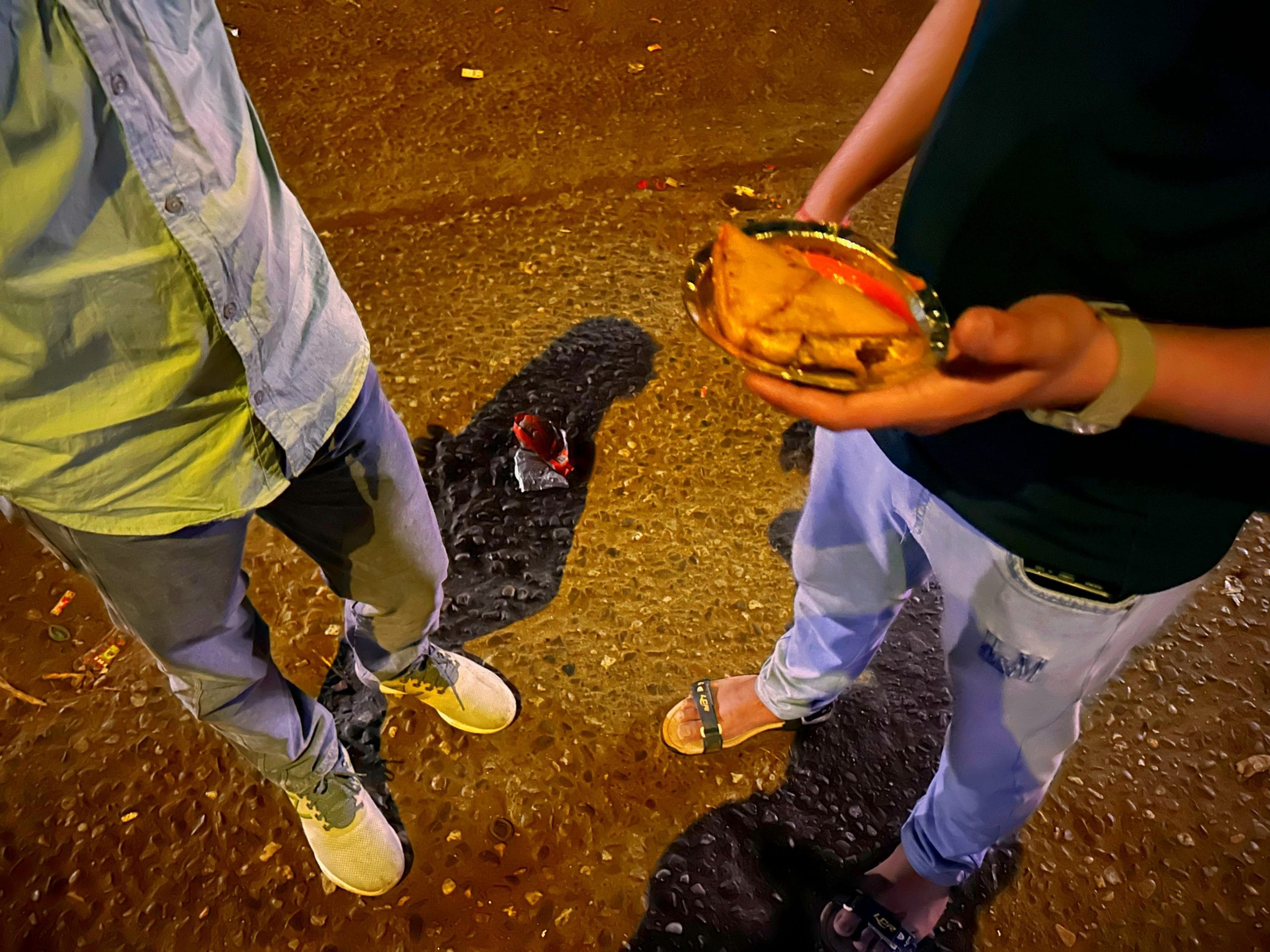 Bimal and Abhishek grab a bite. | Manisha Mondal | ThePrint