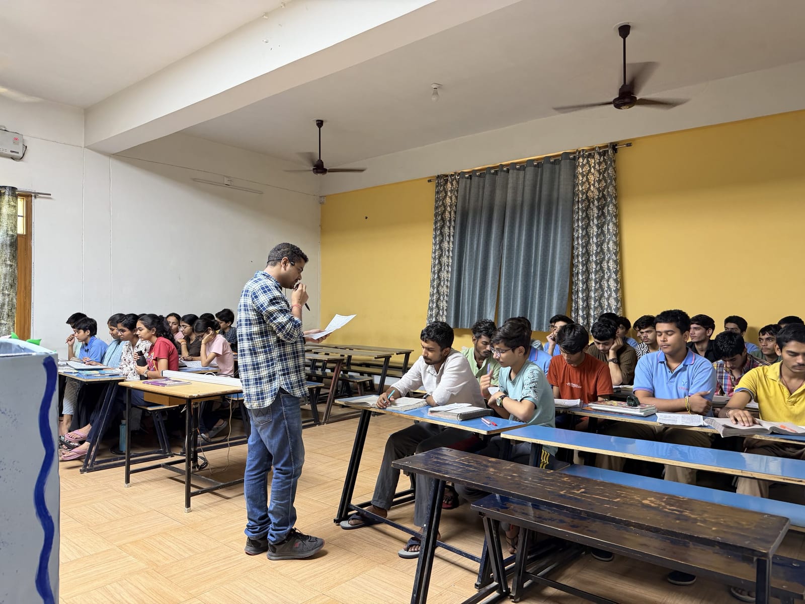 सुपर 100 जेईई और नीट की तैयारी करने वाले होनहार सरकारी स्कूल के स्टूडेंट्स के लिए दो साल का रेजिडेंशियल कोचिंग प्रोग्राम है | फोटो: नूतन शर्मा/दिप्रिंट