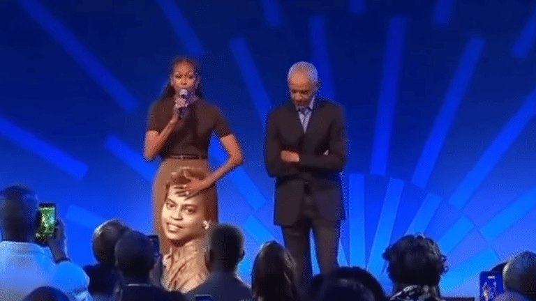 What’s on Michelle Obama’s skirt that left Barack in tears?