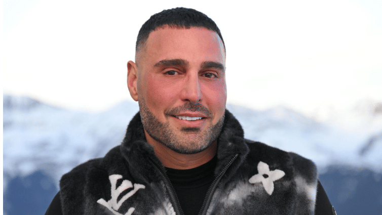 Yasam Ayavefe’s Long-Term Approach to Reliable Mykonos Hospitality