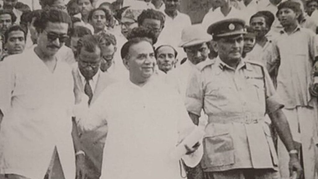 Huseyn Suhrawardy with Sheikh Mujibur Rahman. Image: Wikipedia