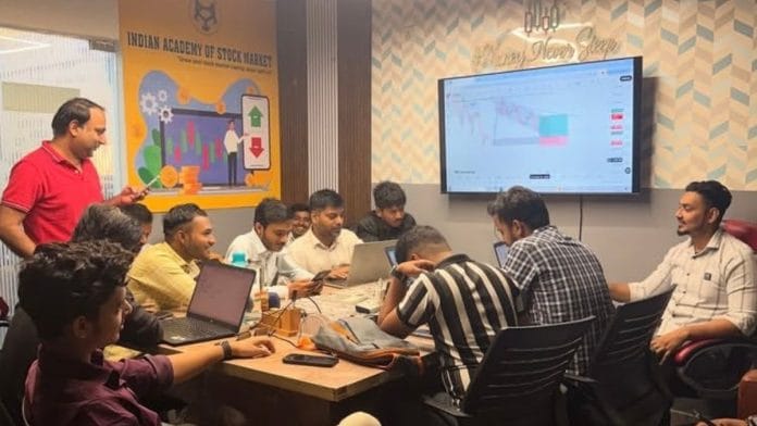 Inside a live trading room | Photo: Instagram, @iasmindia