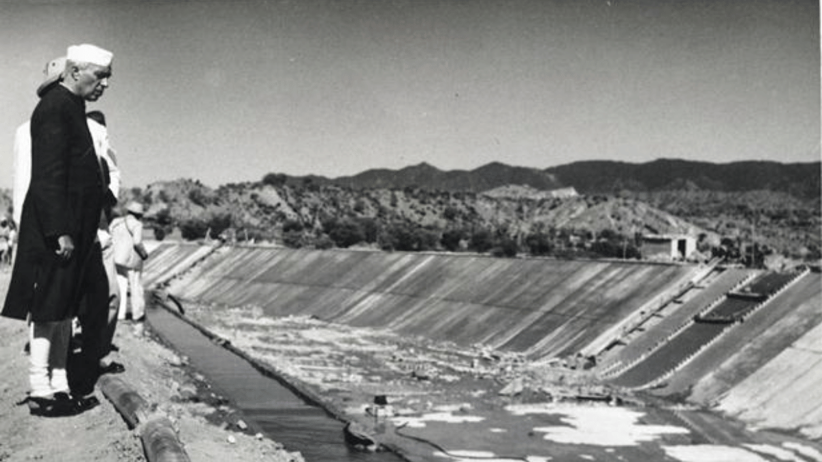 Prime Minister Jawaharlal Nehru inspecting the Nangal Hydel Canal, on 8 November 1953 | Commons