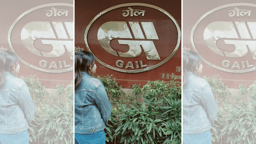 दिल्ली की कनिका शर्मा ने राष्ट्रीय राजधानी में GAIL इंडिया के कार्यालय में इंटर्नशिप की. अब वह Aprazer Healthcare Pvt Ltd में जूनियर अकाउंटेंट के रूप में काम कर रही हैं | LinkedIn