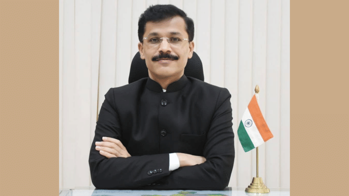 Known for his no-nonsense attitude, IAS officer Tukaram Mundhe has met with a lot of political resistance in his bureaucratic career | Facebook/Tukaram Mundhe﻿