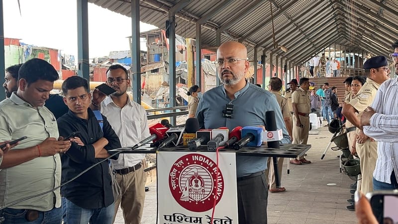 Vineet Abhishek, Western Railway chief PRO, holds a press conference on a foot over-bridge in Bandra East | Kasturi Walimbe/ThePrint