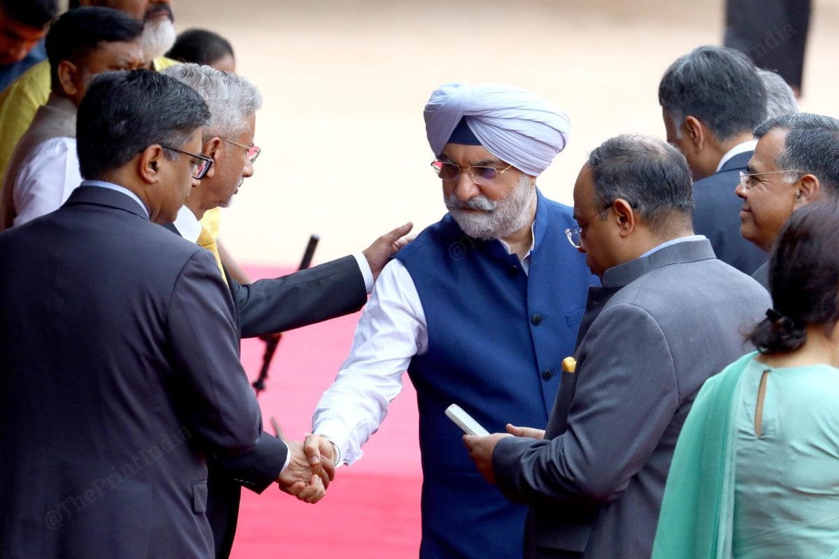 Delhi L-G Taranjit Singh Sandhu with Jaishankar and others at Rashtrapati Bhavan | Praveen Jain | ThePrint