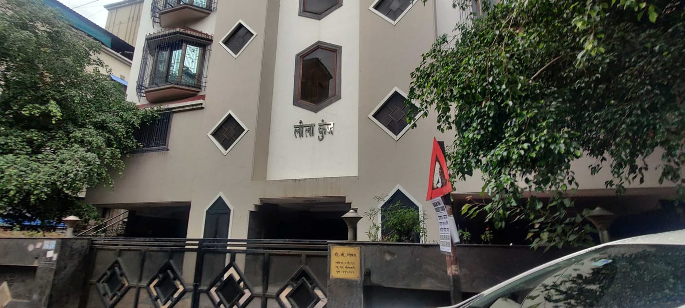 पुणे के मार्केट यार्ड में स्थित सिया गोयल का घर. गुरुवार को पुलिस उसे यहां लेकर आई थी | फोटो: स्टेला डे/दिप्रिंट