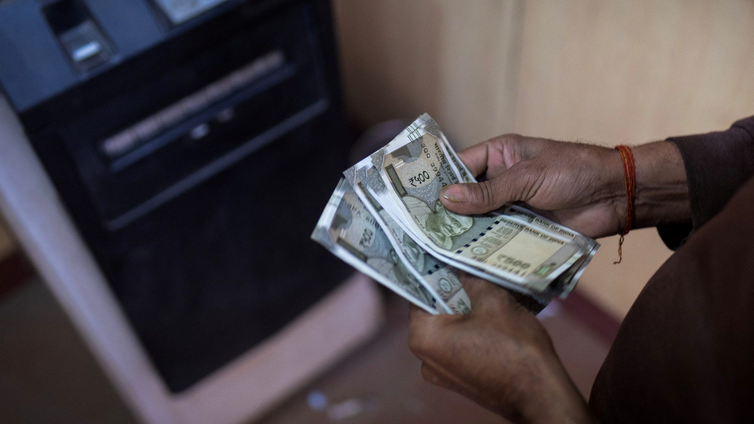 Rupee set to weaken as oil prices surge, US Treasury yields rise amid US-Iran tension