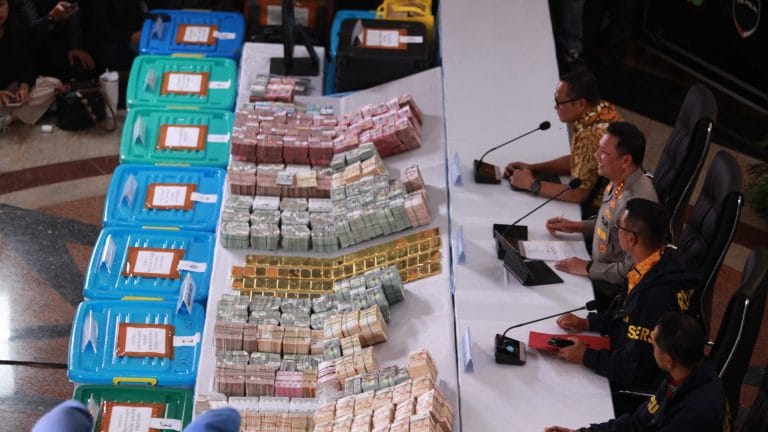 Gold bars, wads of cash recovered: Raids on Indonesia’s anti-graft prosecutor raises tough questions