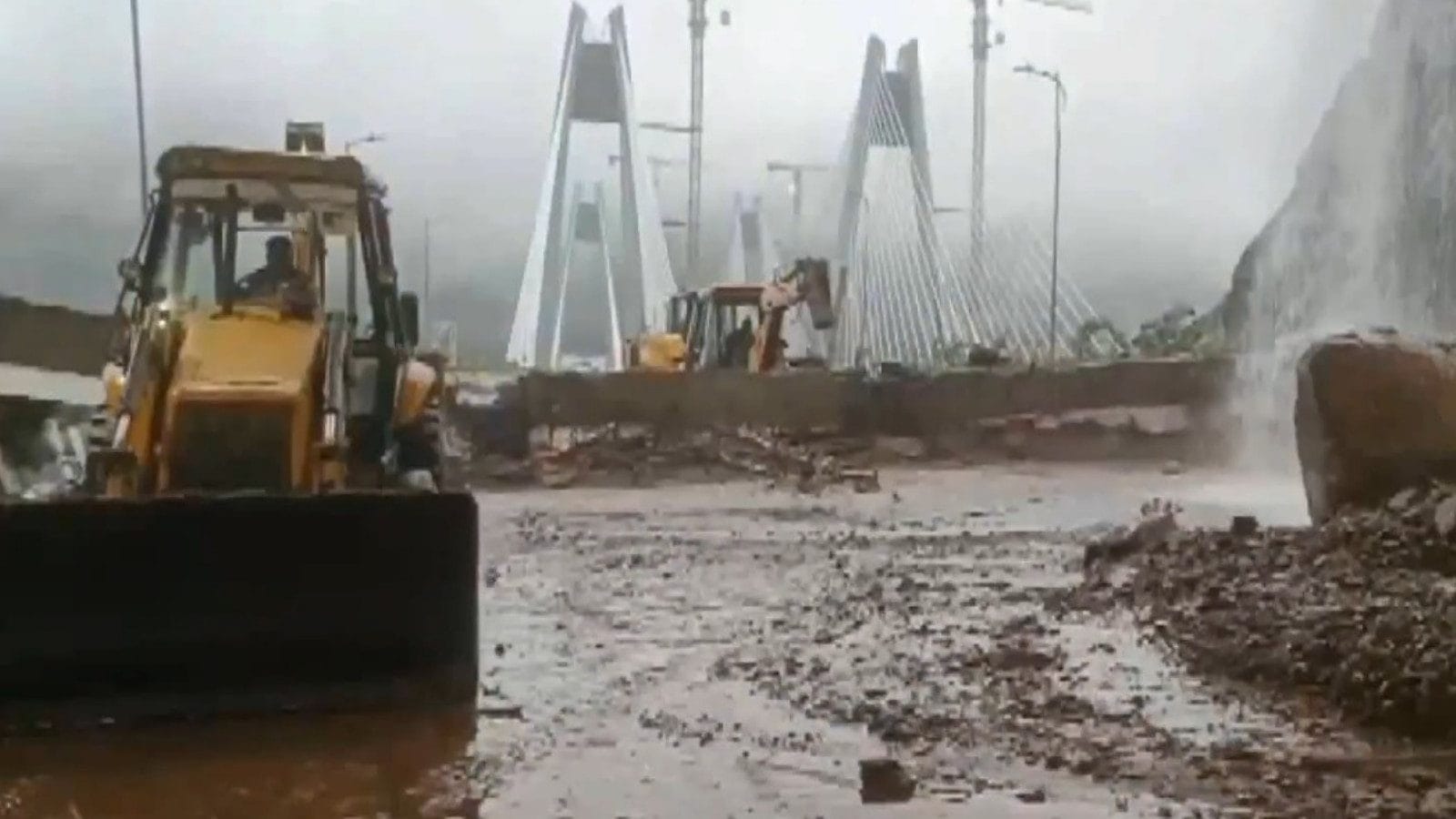 Mumbai-Pune Expressway reopens after landslide, waterlogging; traffic restored on key stretch