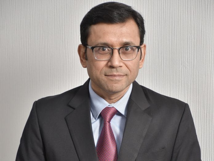 HDFC Life's AUM Crosses Rs. Four Lakh Crore Milestone