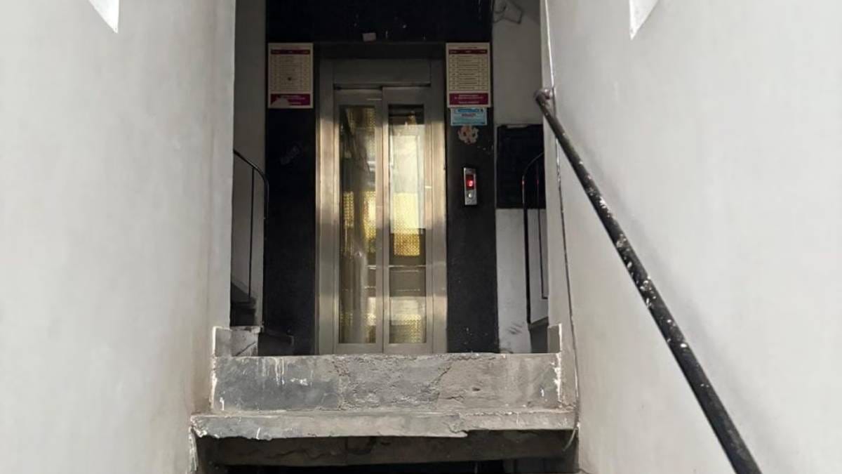 Who pays for lift mishaps? SC says manufacturer, owner & maintainer all liable for common carrier