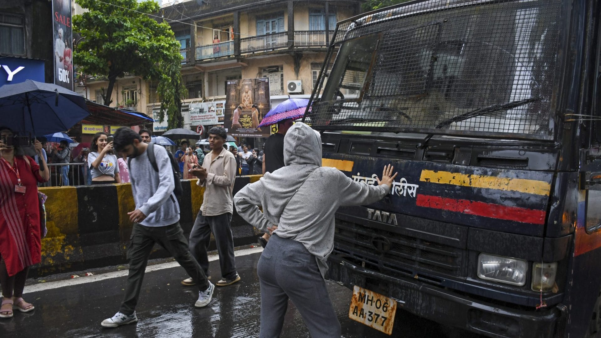 Viral Mumbai model who stopped police van during NEET protest files ...