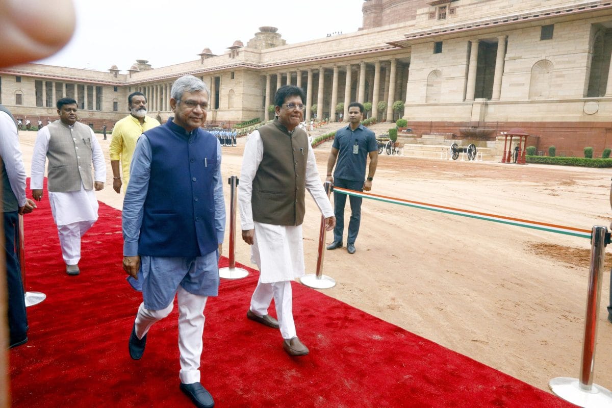 Union Ministers Ashwini Vaishnaw and Piyush Goyal at Rashtrapati Bhavan | Praveen Jain | ThePrint