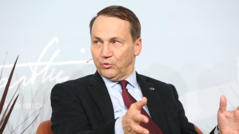 Polish FM Sikorski welcomes US Bill that seeks 100% tariffs on top Russian oil buyers like India