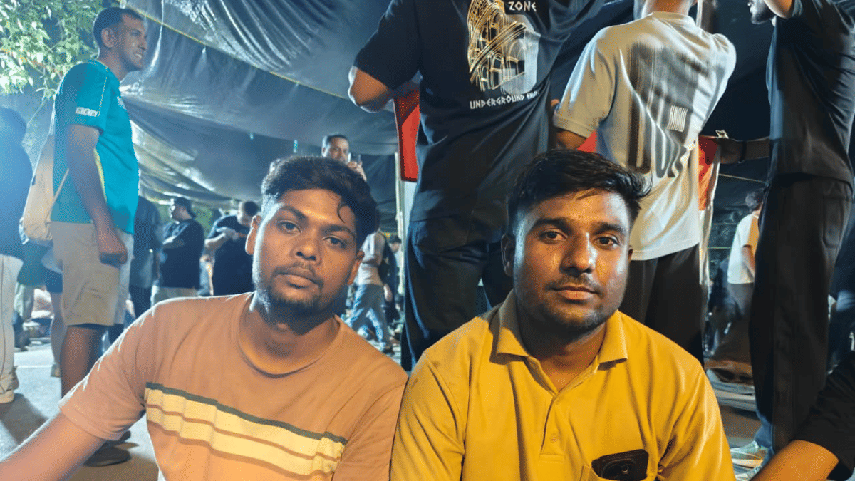 Akash Regar and his friend Vikram came from a Kota village to protest at Jantar Mantar on Saturday night | Mayank Kumar | ThePrint