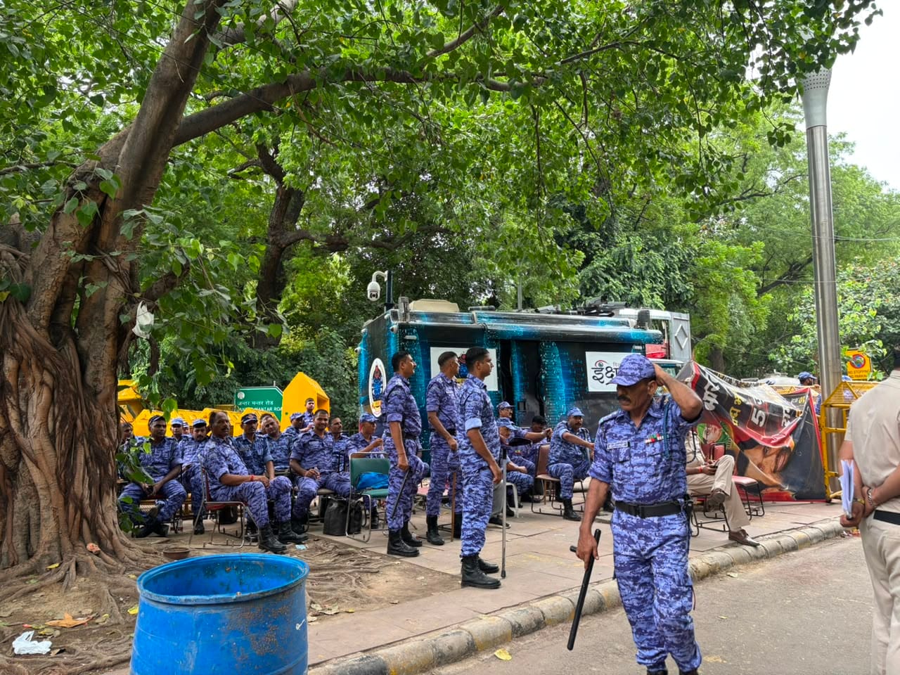 Security personnel outside Sadarjung hospital on 18 July, 2026 | Samridhi Tewari | ThePrint