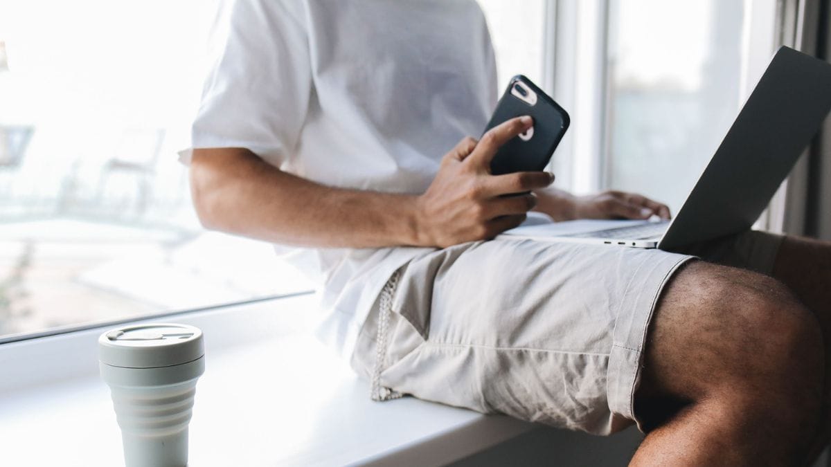Tokyo Employees Can Wear Shorts to Work