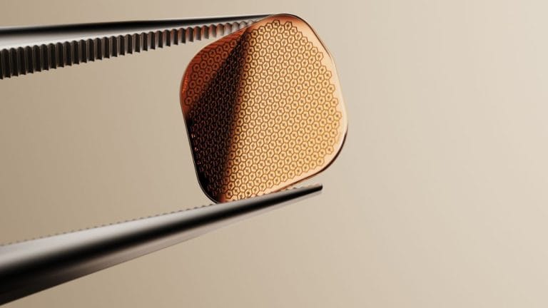 This device can restore eyesight lost to old age. It’s approved for use in Europe