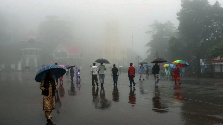 76% of Indian singles crave companionship during monsoon, survey finds