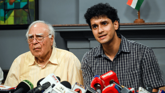 Independent Rajya Sabha MP and senior advocate Kapil Sibal with CJP spokesperson Saurav Das at a press conference at Sibal's residence in New Delhi on Monday. | ANI