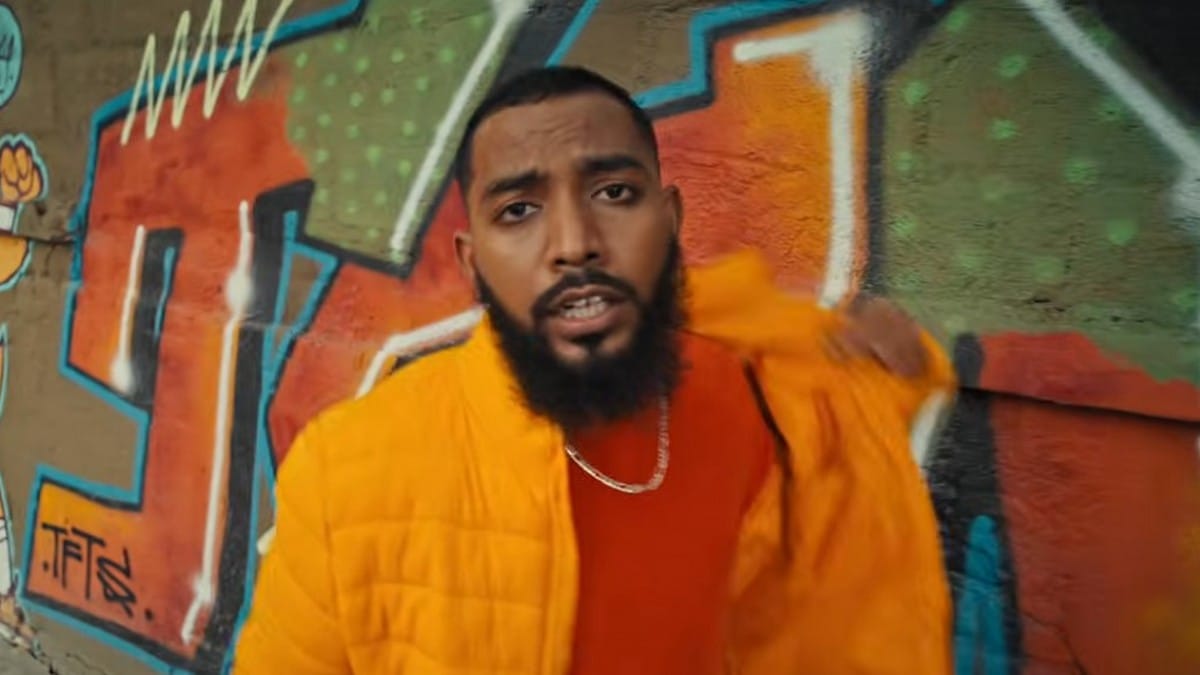 Hyderabad is letting Dakhni down. A Bengaluru rapper is doing more for it