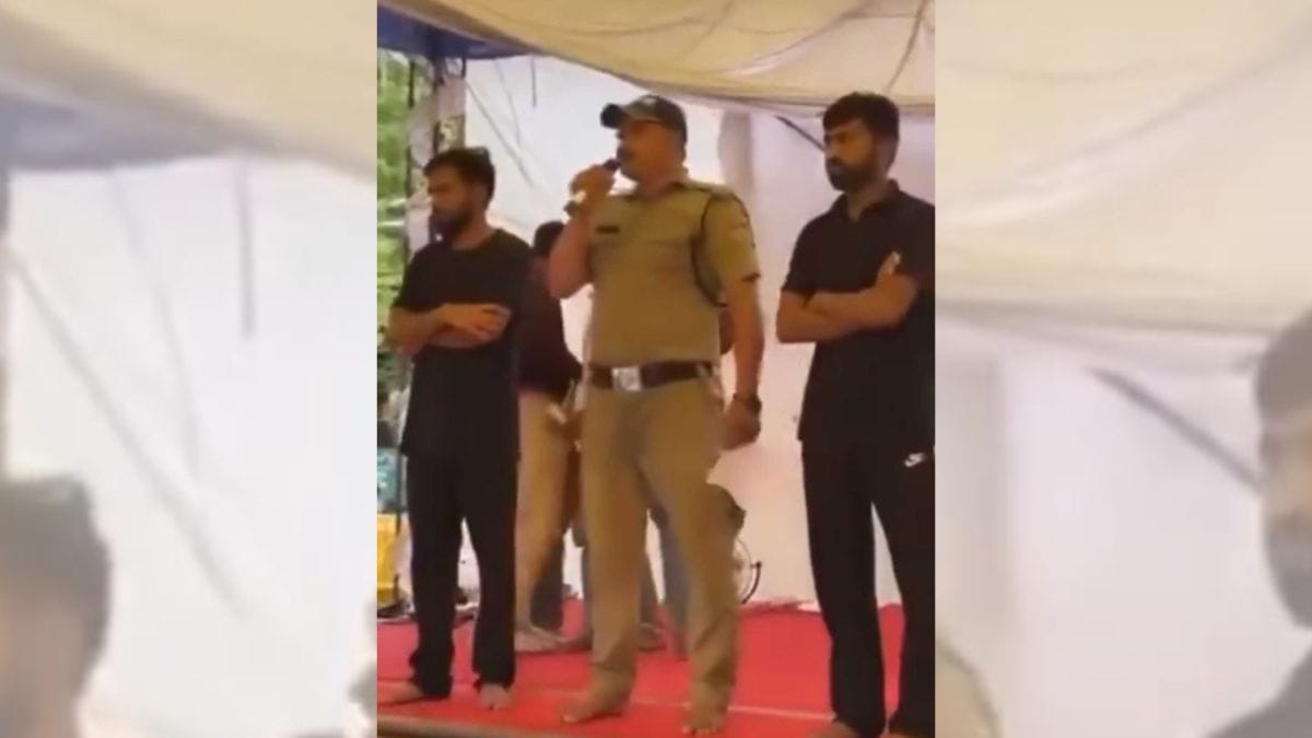 Uttarakhand cop says he resigned to join Jantar Mantar protest. Police say he was suspended
