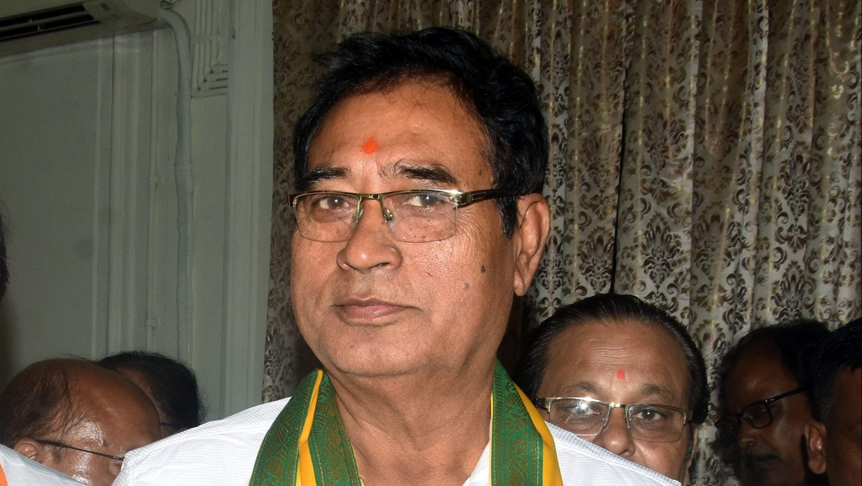 Bengal govt withdraws Banga Bibhushan from Ananta Maharaj after Netaji remarks
